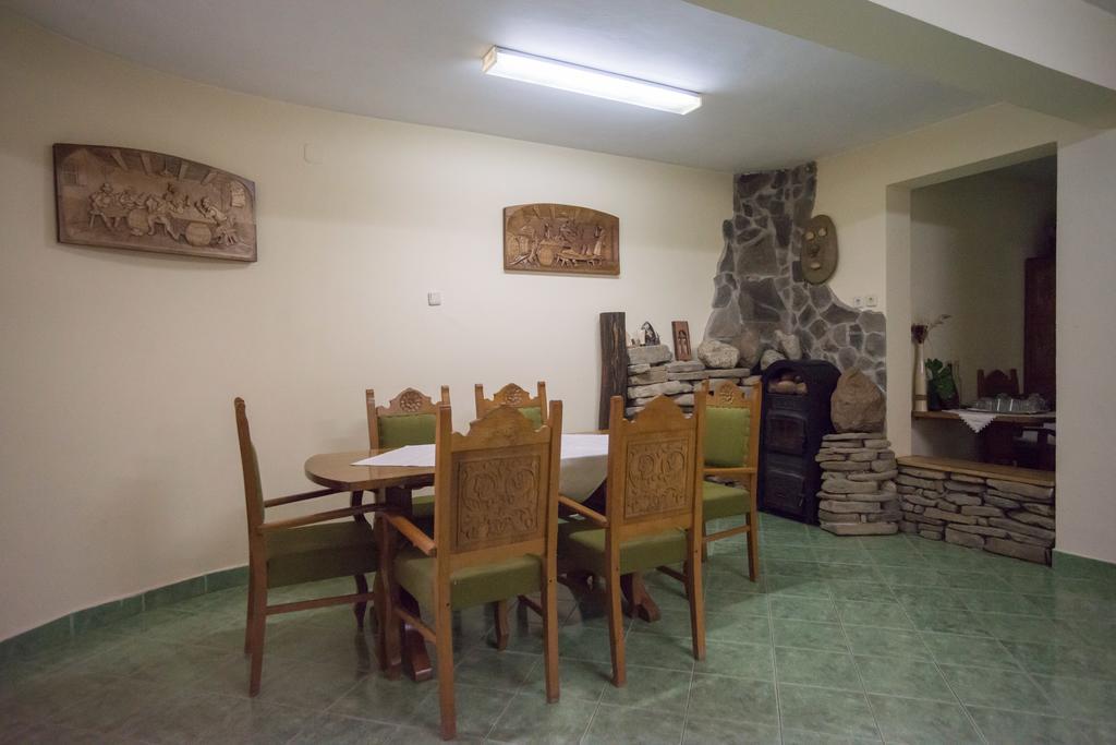 Hotel Béluci Panzió Odorheiu Secuiesc Esterno foto